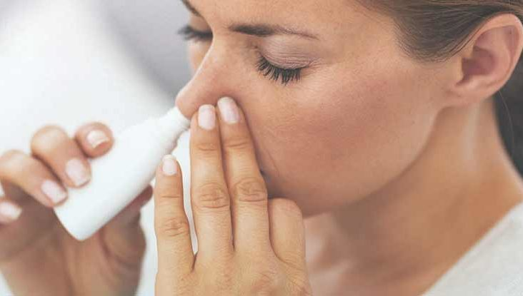 How does nasal mist help in fighting stuffy nose?